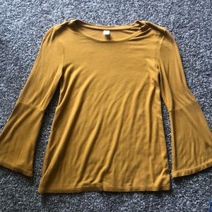 Old Navy Belle Sleeve Shirt